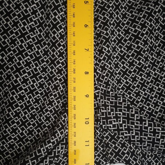 Olsen Europe Lisa Ladies Size Medium Lightweight Black & White Pattern Pants - Picture 10 of 11